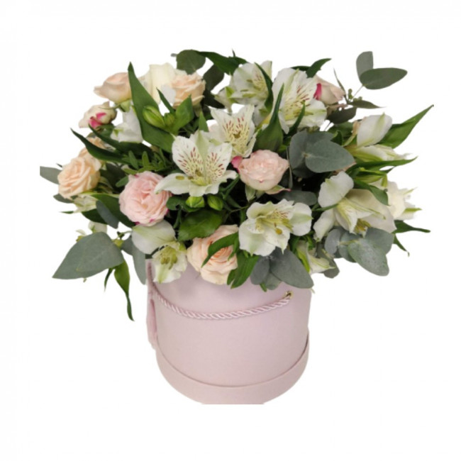 Букет цветов "Шляпная коробка Волшебная" Букет цветов "Шляпная коробка Волшебная"